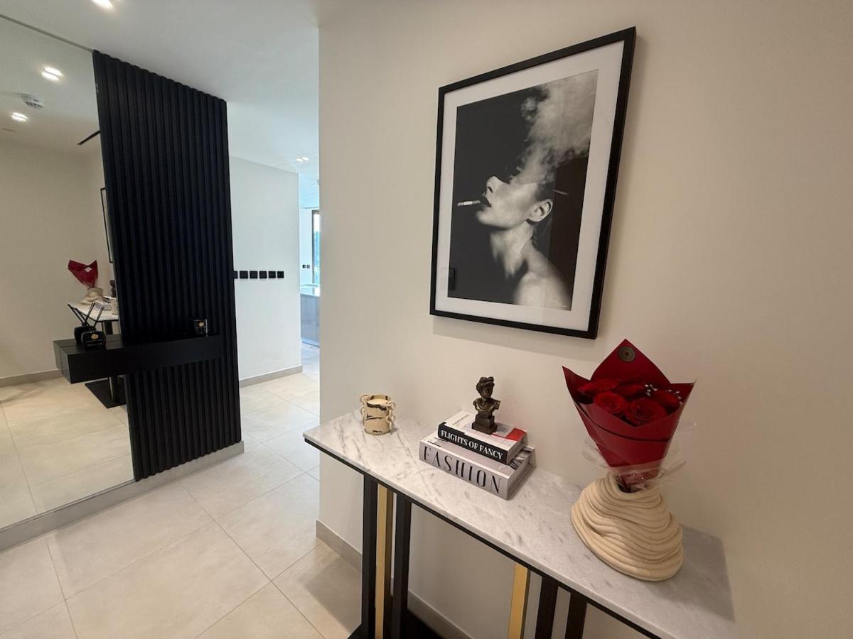 Elegant & Luxury 2Br Apartment Burj And Canal View Sabkhah Экстерьер фото