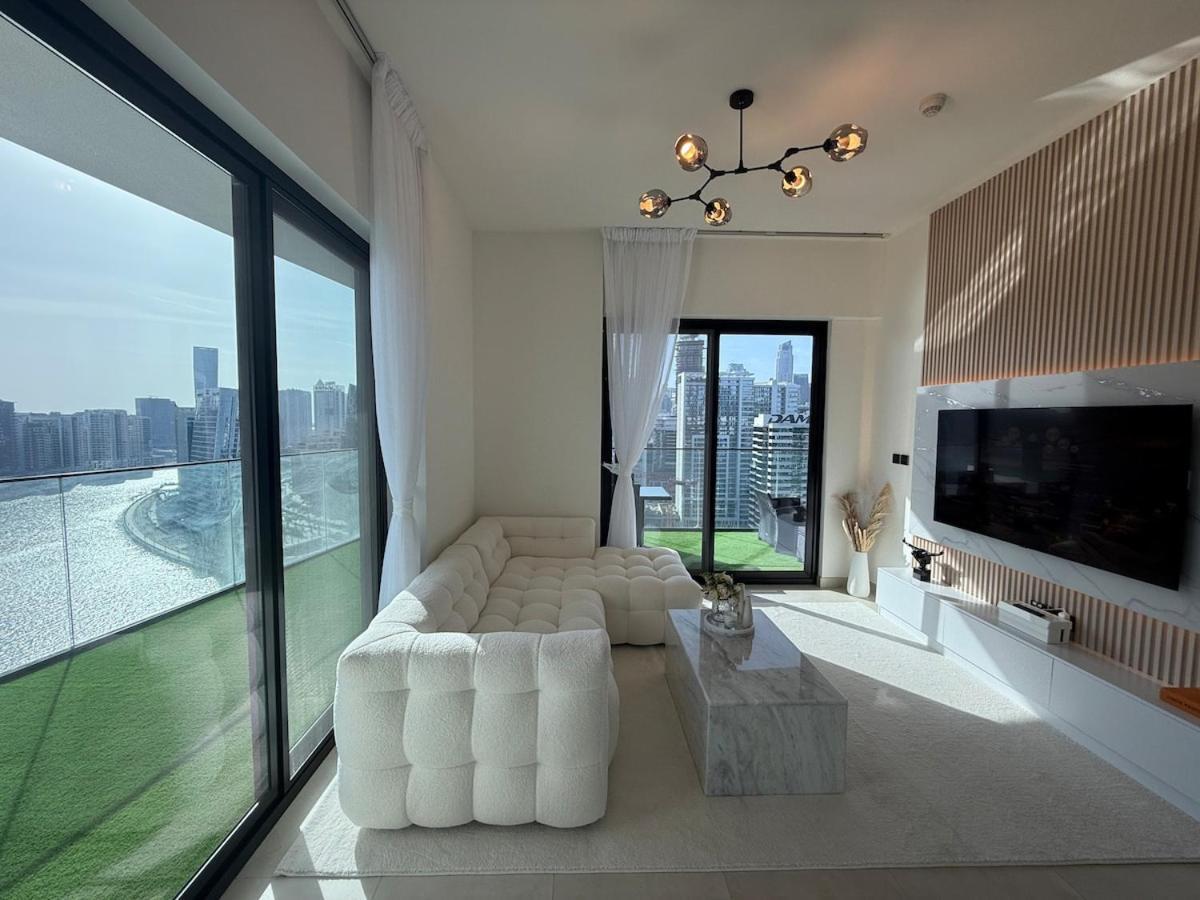 Elegant & Luxury 2Br Apartment Burj And Canal View Sabkhah Экстерьер фото