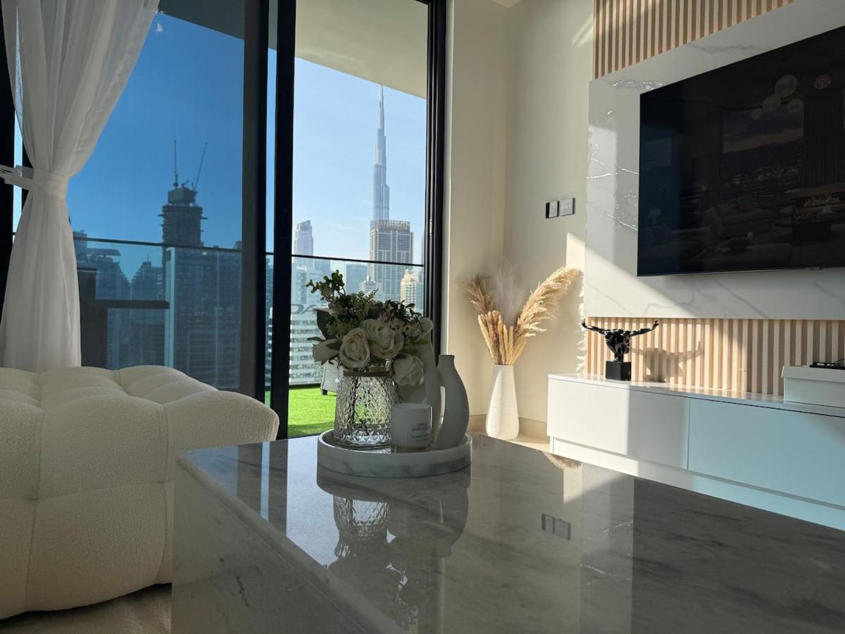 Elegant & Luxury 2Br Apartment Burj And Canal View Sabkhah Экстерьер фото