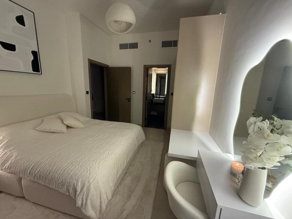 Elegant & Luxury 2Br Apartment Burj And Canal View Sabkhah Экстерьер фото