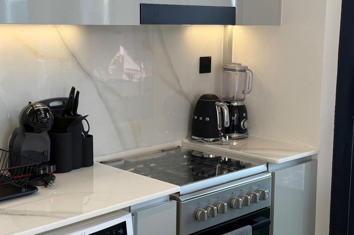 Elegant & Luxury 2Br Apartment Burj And Canal View Sabkhah Экстерьер фото